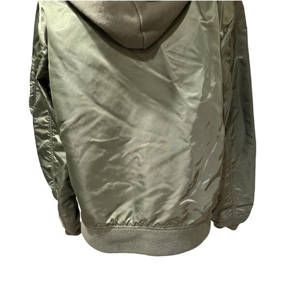 Alpha Industries Green Bomber Jacket - Picture 6 of 10